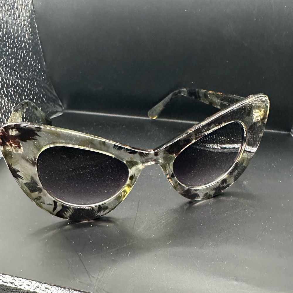 New Cat Eye Sunglasses UV 400 Protection